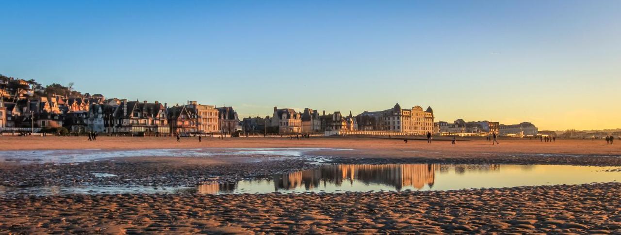 Trouville Sur Mer Vue Sur La Touque ภายนอก รูปภาพ